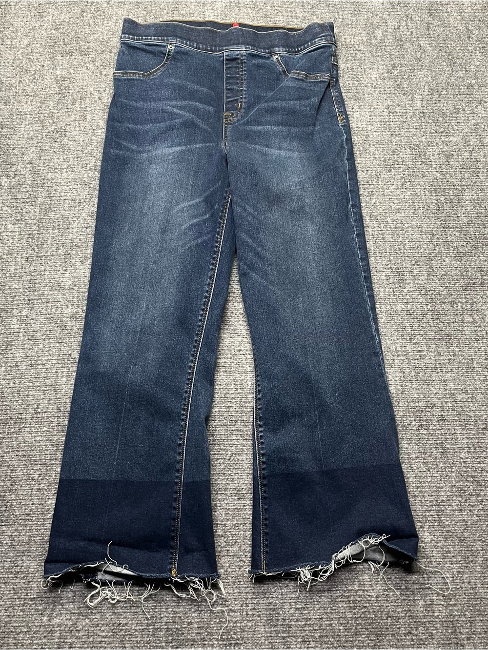 Spanx Jeans Womens L Blue Cropped Flare Pull On Stretch Raw Hem 20231R